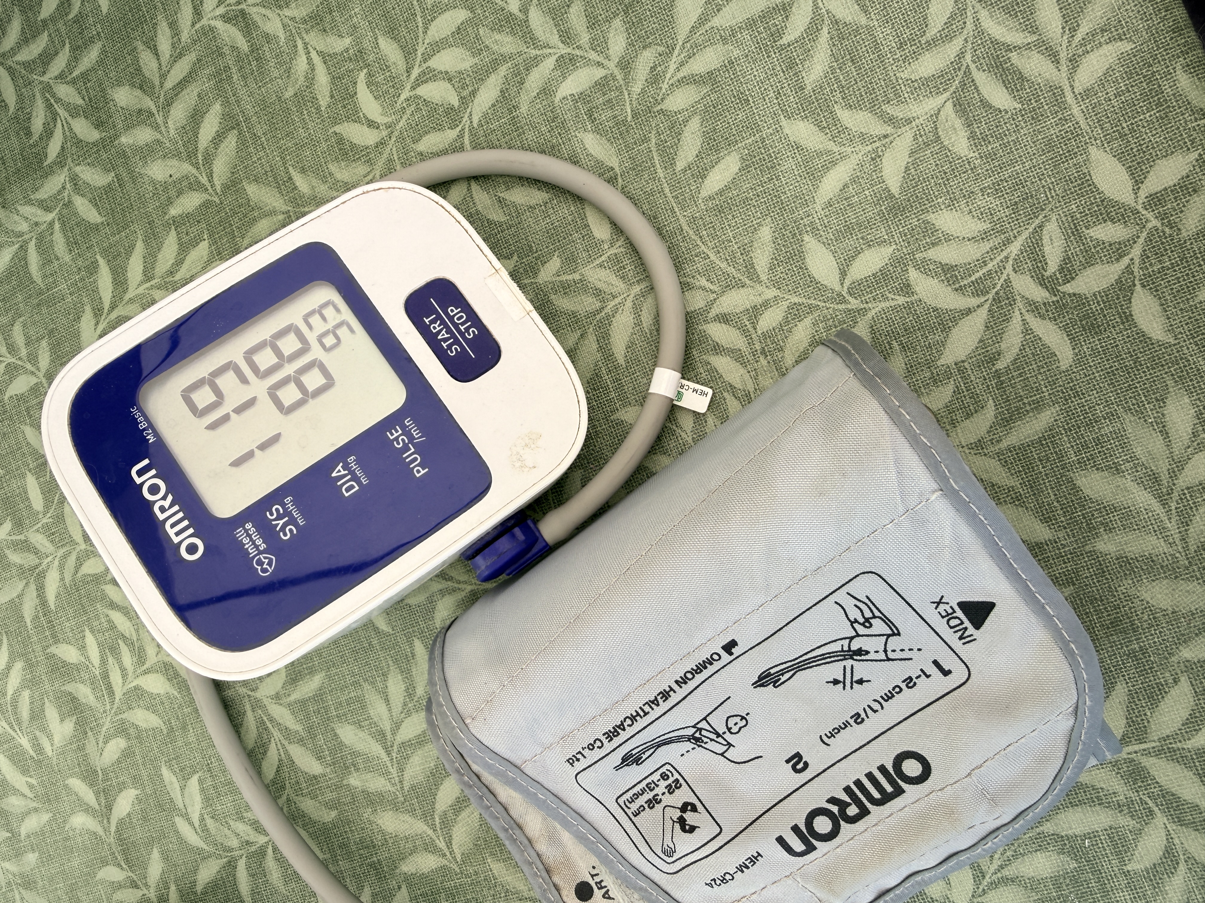 Omron m2 basic blodtrycksmätare – enkel och pålitlig