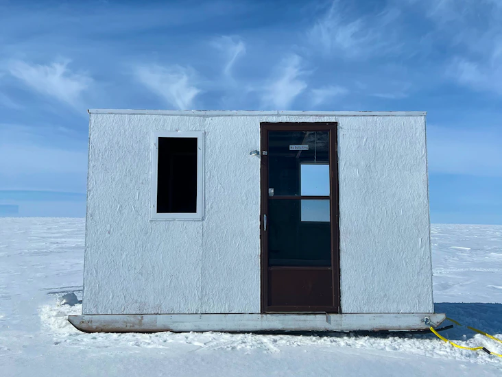 Ice fishing shack rental- in victoria beach