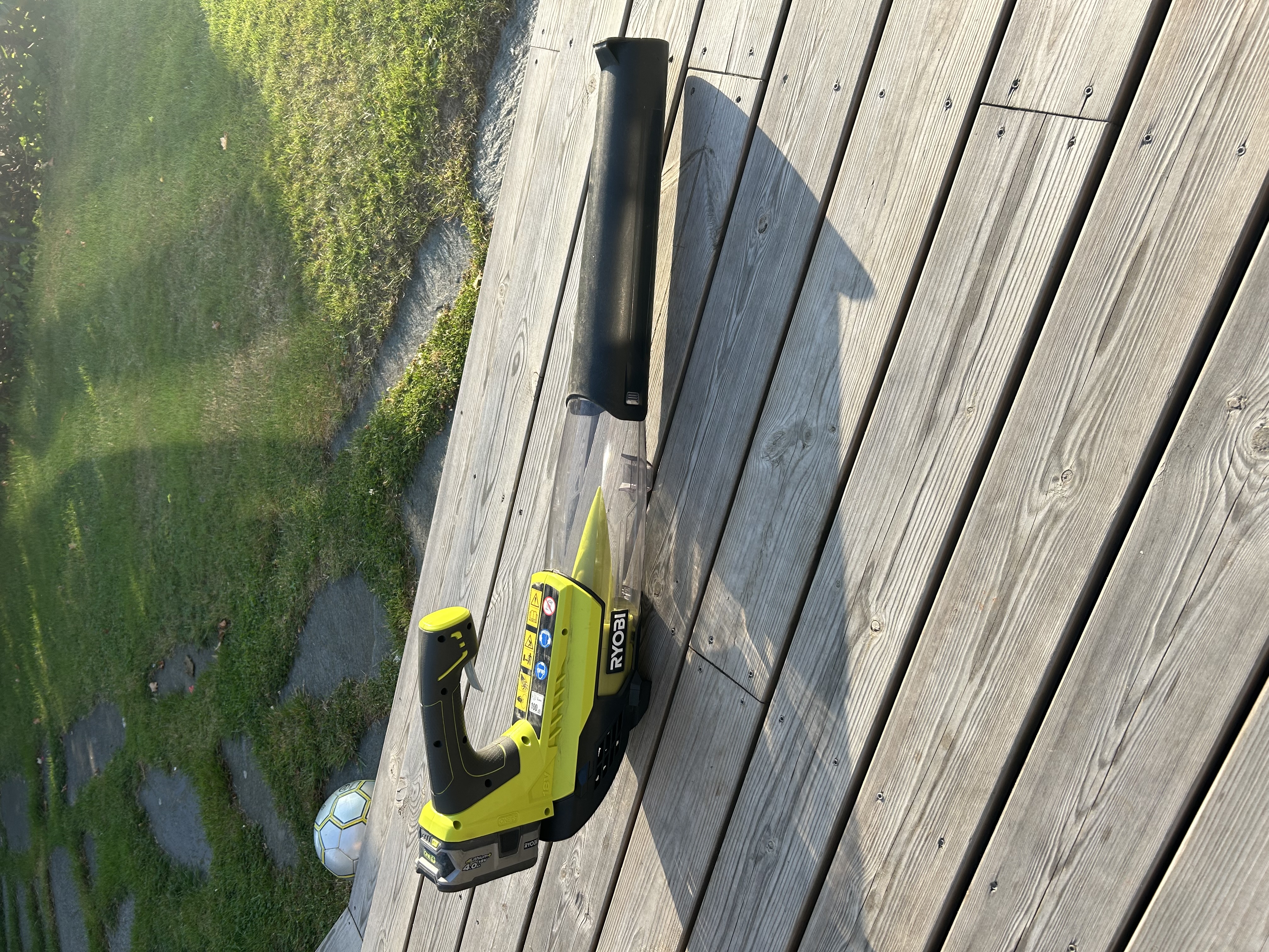 Lövblås batteridriven 