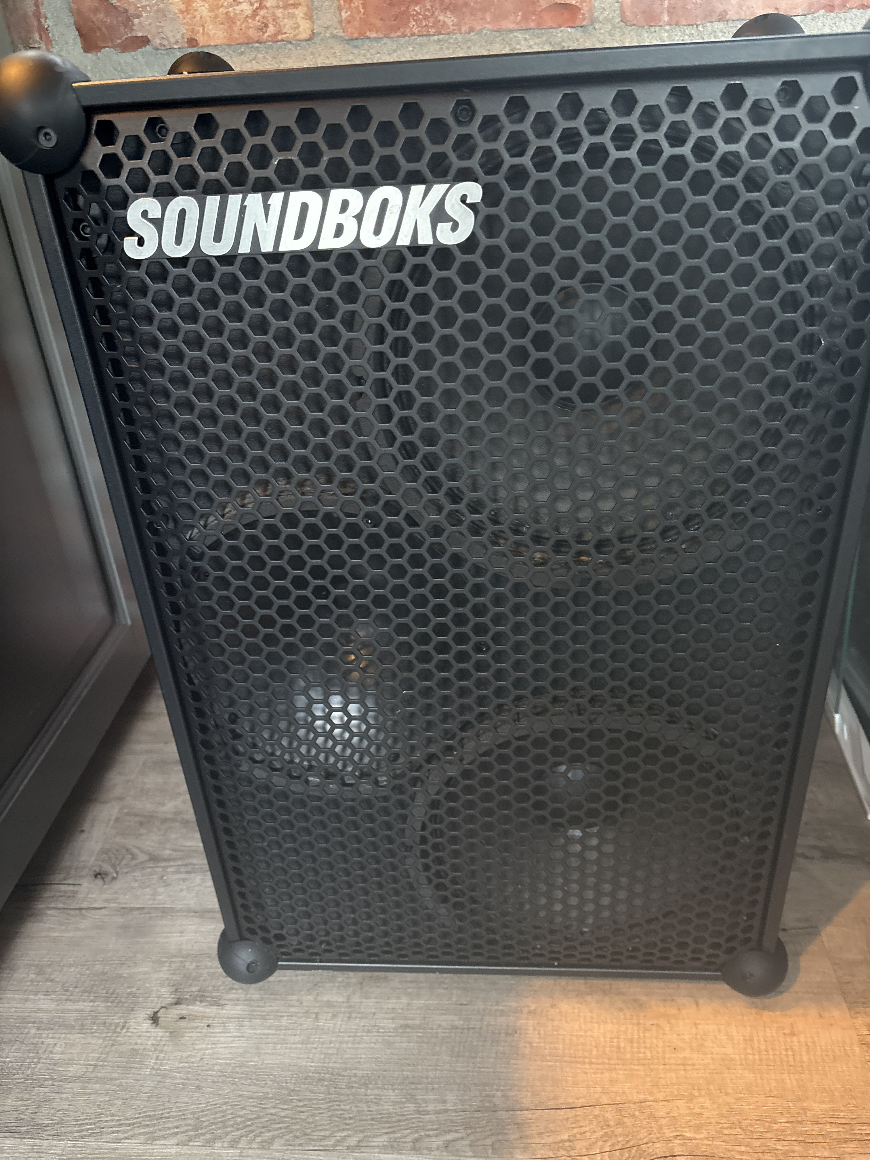 Soundboks – kraftig bluetooth-høyttaler til fest og arrangement