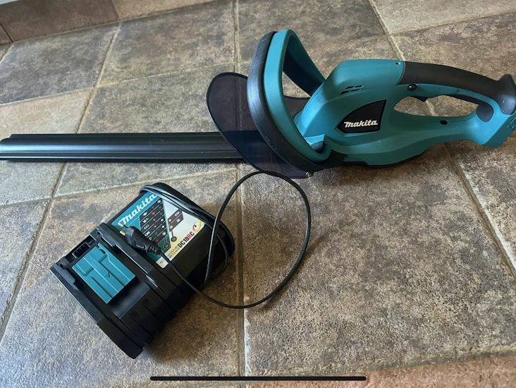 Häcksax (makita/batteridriven) ink.2batterier