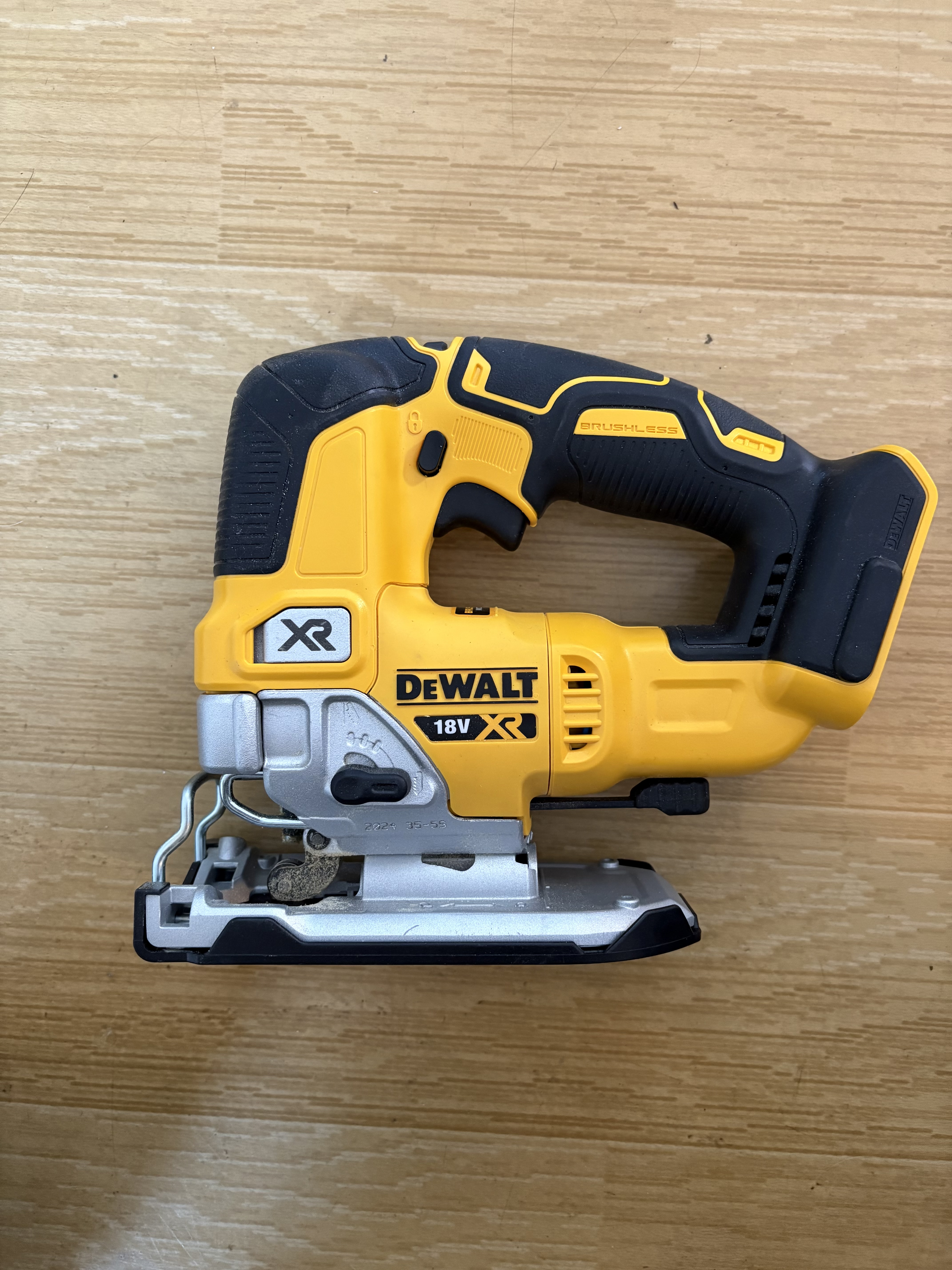 Dewalt dcs334