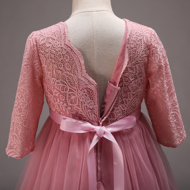 En rosa klänning för barn