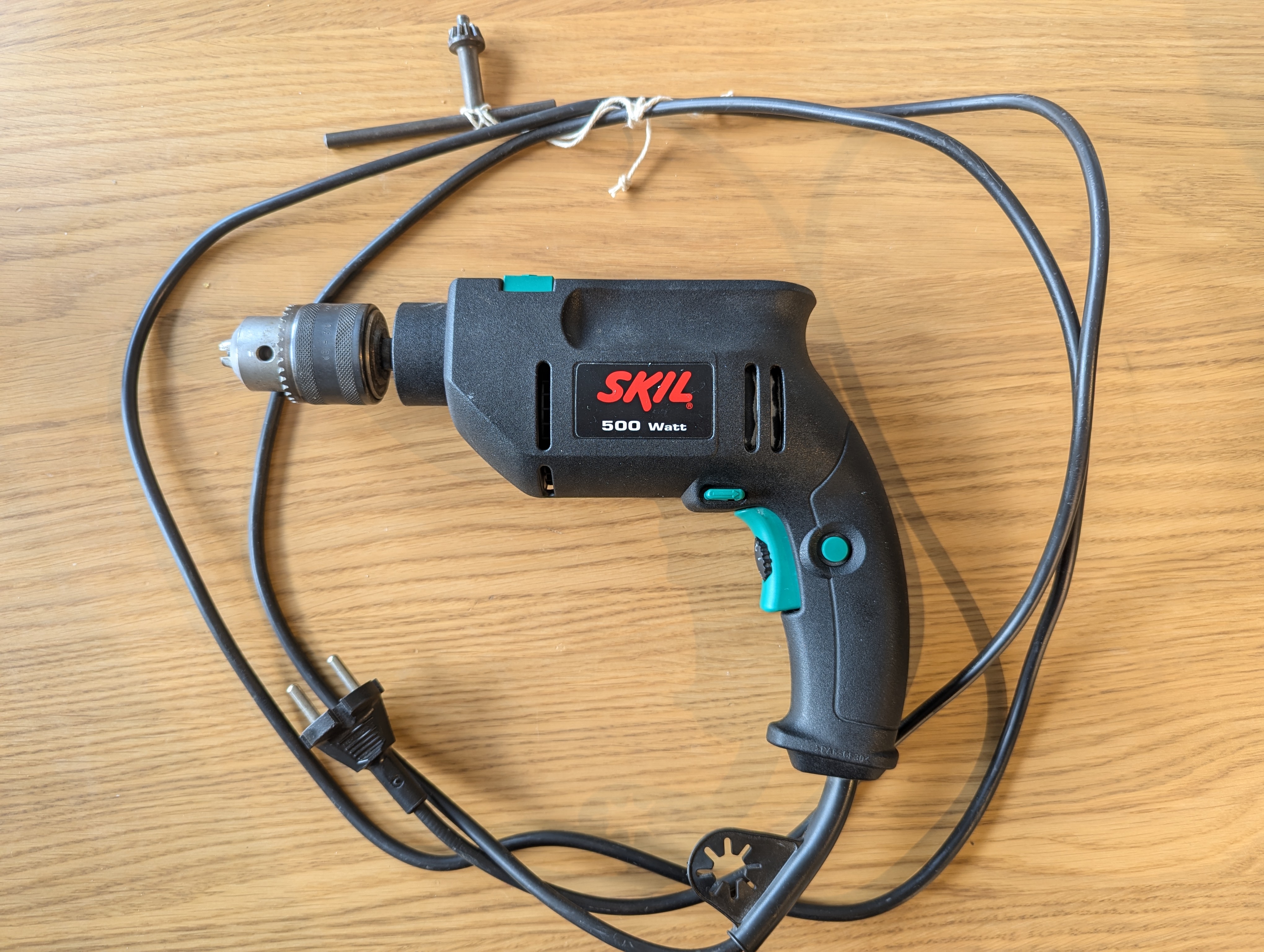 Kraftfull slagborr plus borrsats