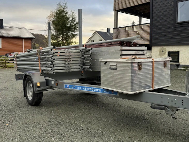 Stillas på tilhenger