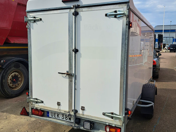 Lågskåp flyttskåp skåpsläp kärra flyttsläp