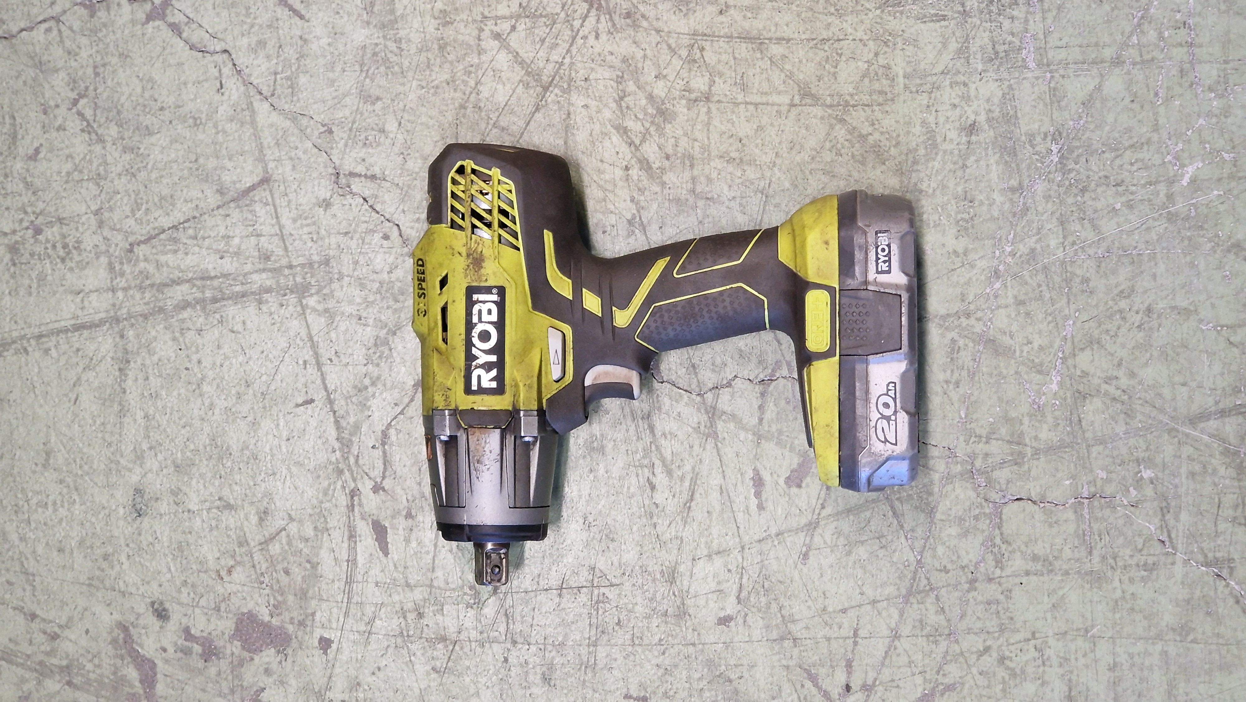 Ryobi mutterdragare 400nm