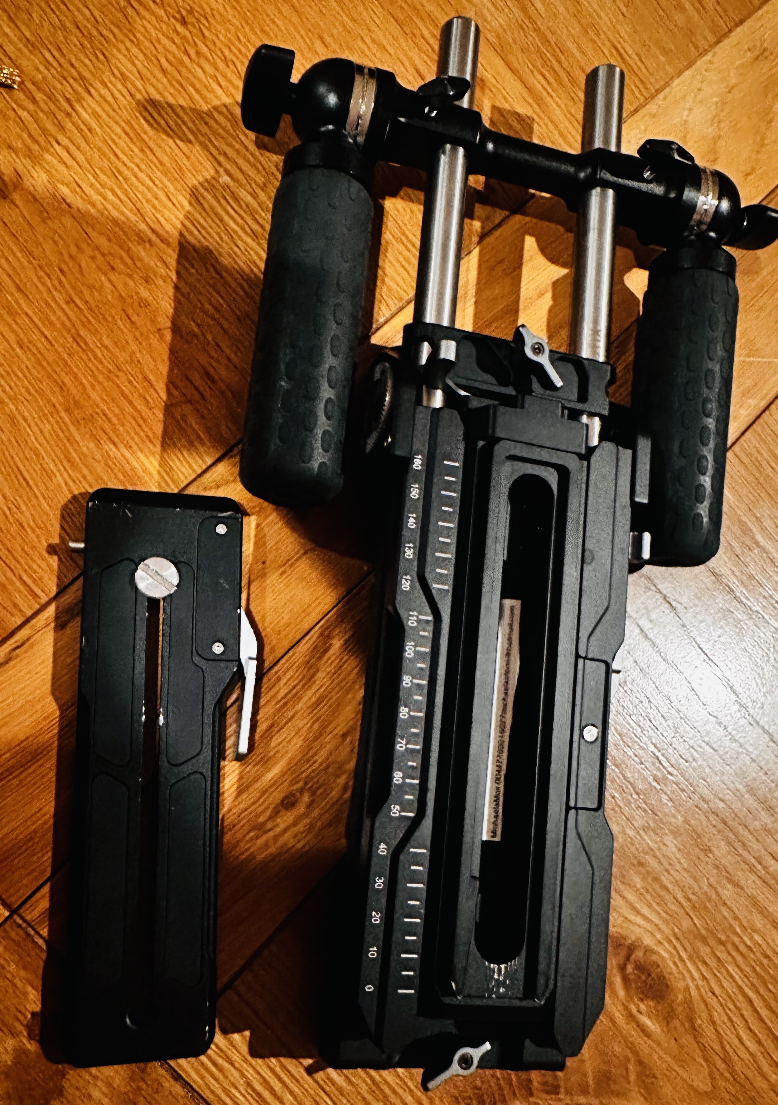 Small rig shoulder pad pro with moose bars