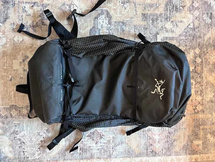 Täydellinen lumiturvallisuuspaketti arc'teryx micon litric 42 reppu + ortovox diract voice + muuta