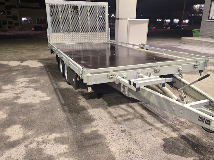 Biltransportsläp, maskintrailer