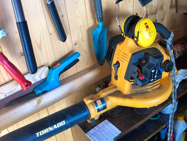 Lövblås 200km/tim blås