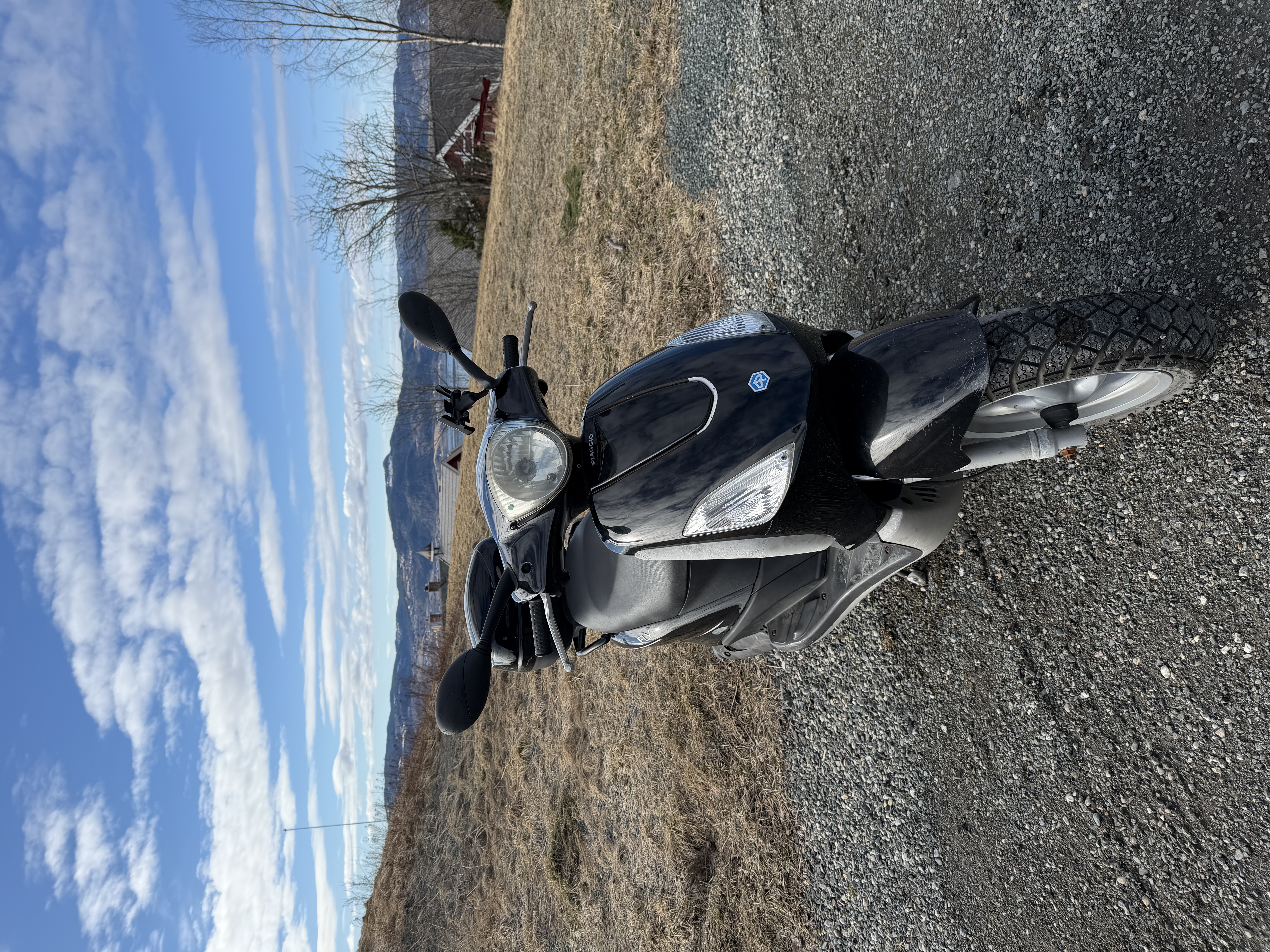 🛵 piaggio fly pålitelig og drivstoffgjerrig moped til leie i trondheim