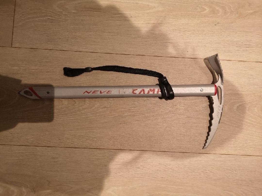 Stegjern og isøks 