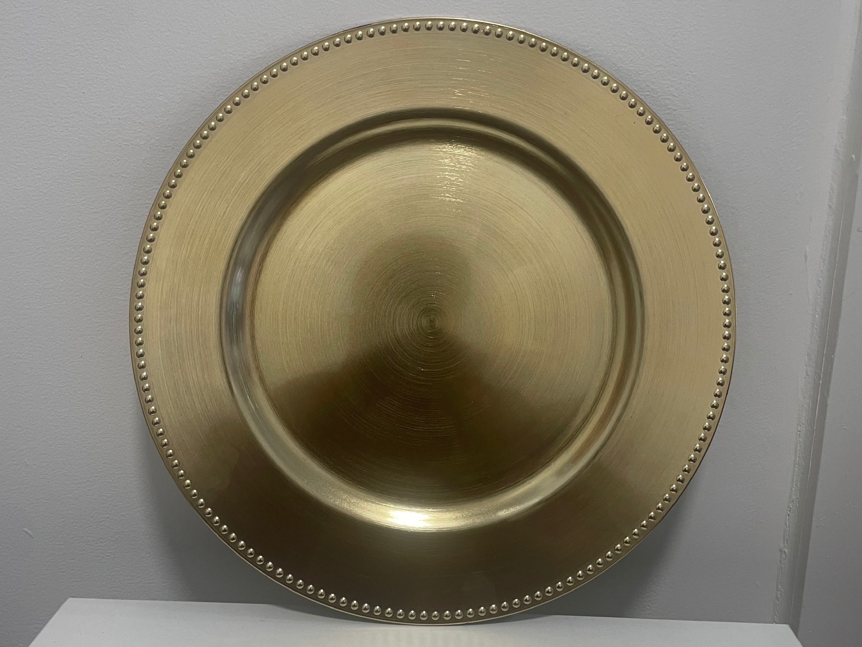 Gold charger plates (50)