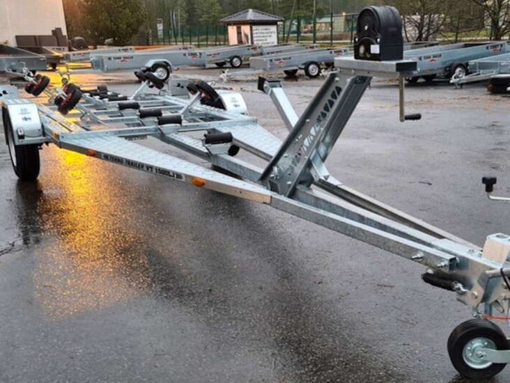 Tekno-trailer 1800kg jarrullinen venetraileri