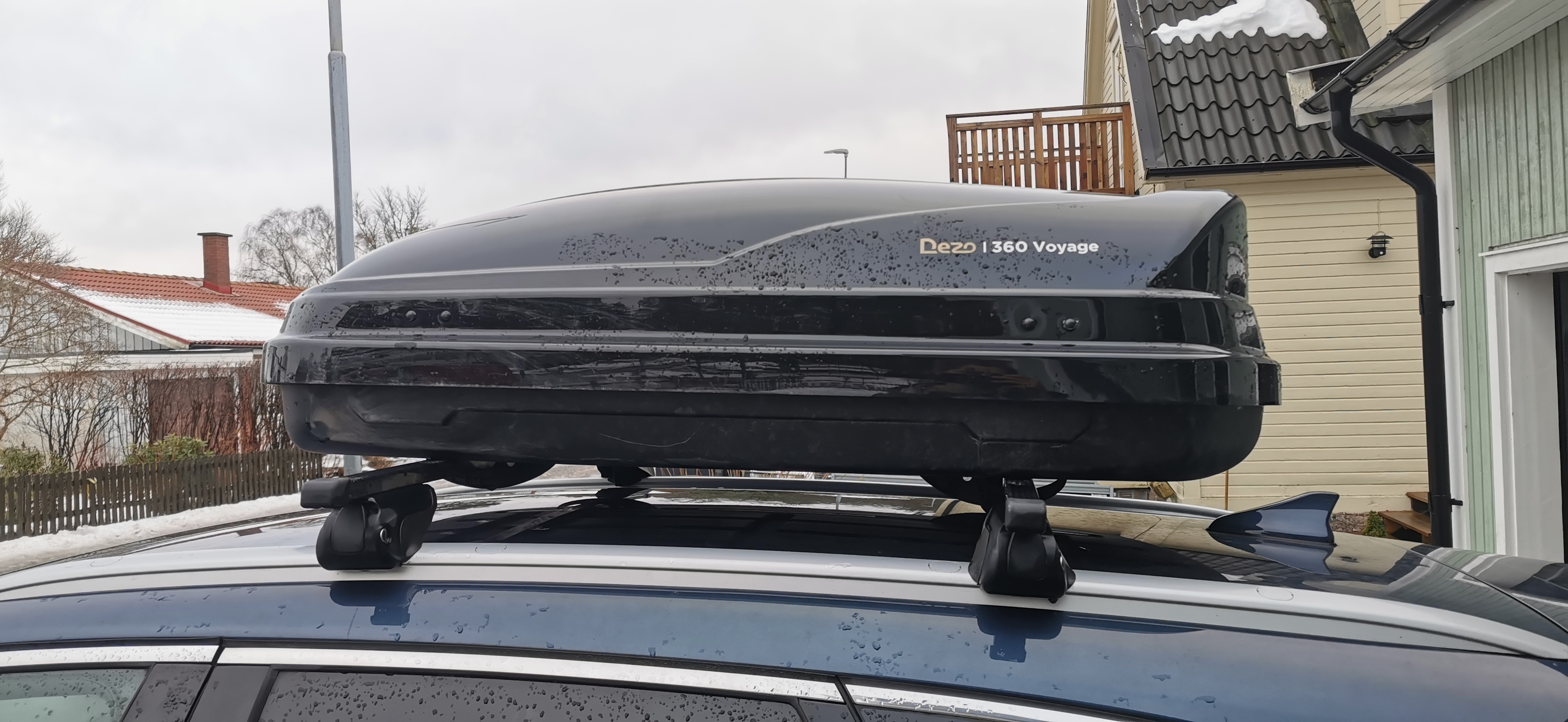 Dezo voyage takbox 360 l med takräcken