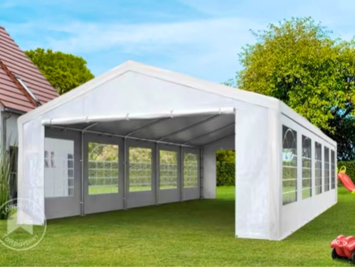 Partytält 4x8m - plats för ca 60 personer