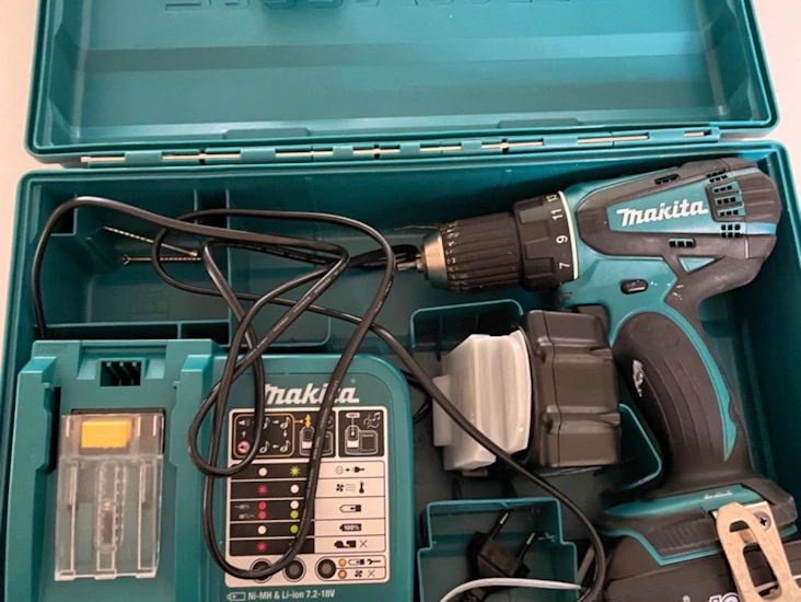 Makita borrskruvdragare