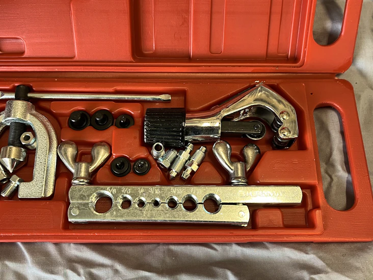 Bromsrörsverktyg (dubbelkoningsverktyg)