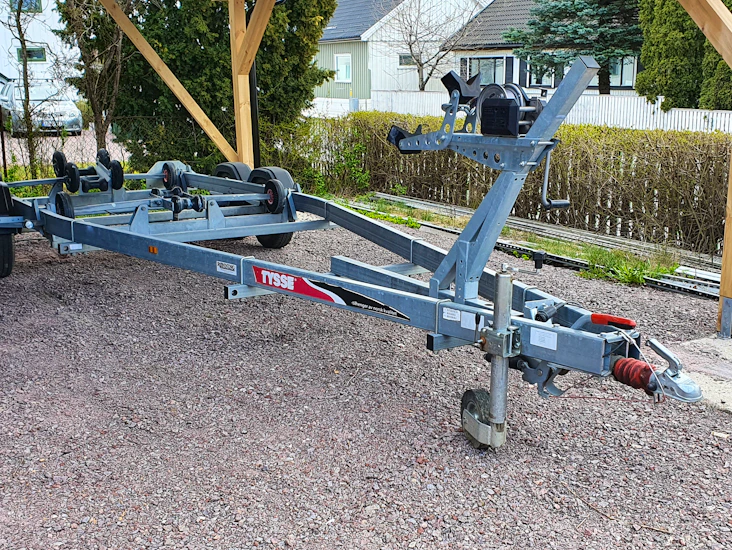 Solid tysse båthenger