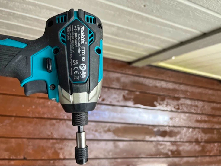 Skrumaskin/skrutrekker makita