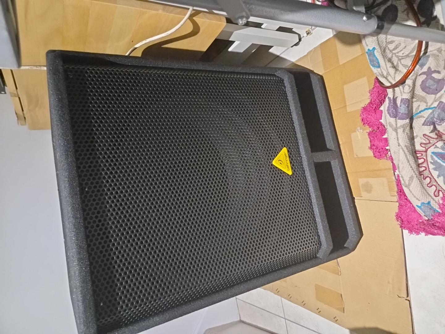 Behringer vq1800s