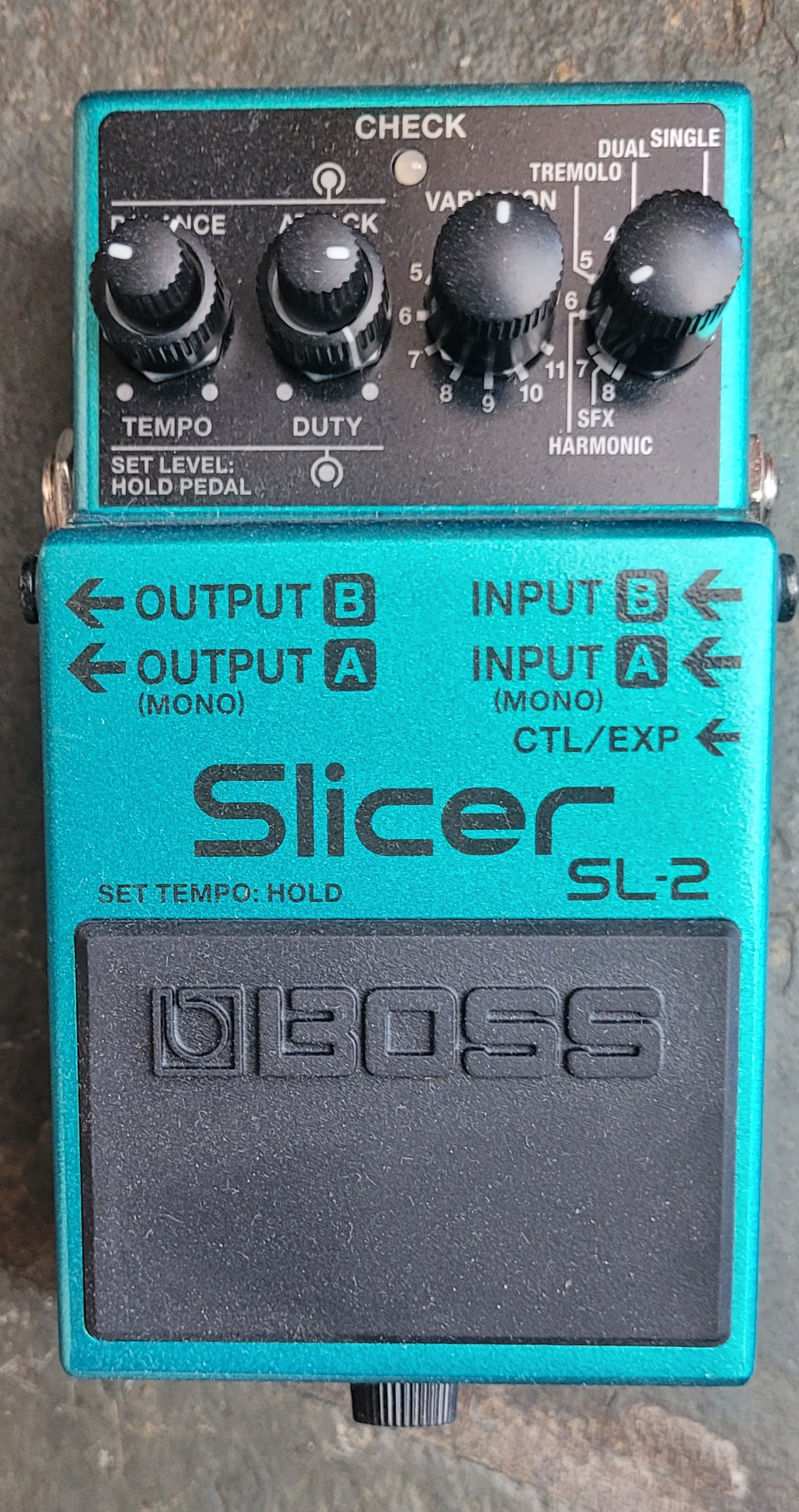 Boss sl2 slicer pedal, midi controllable 