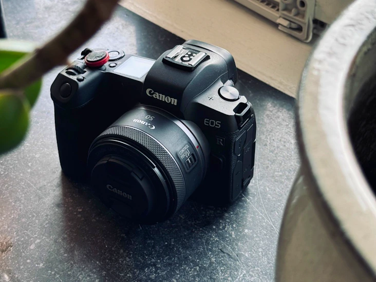 Canon eos r + 50mm f/1.8