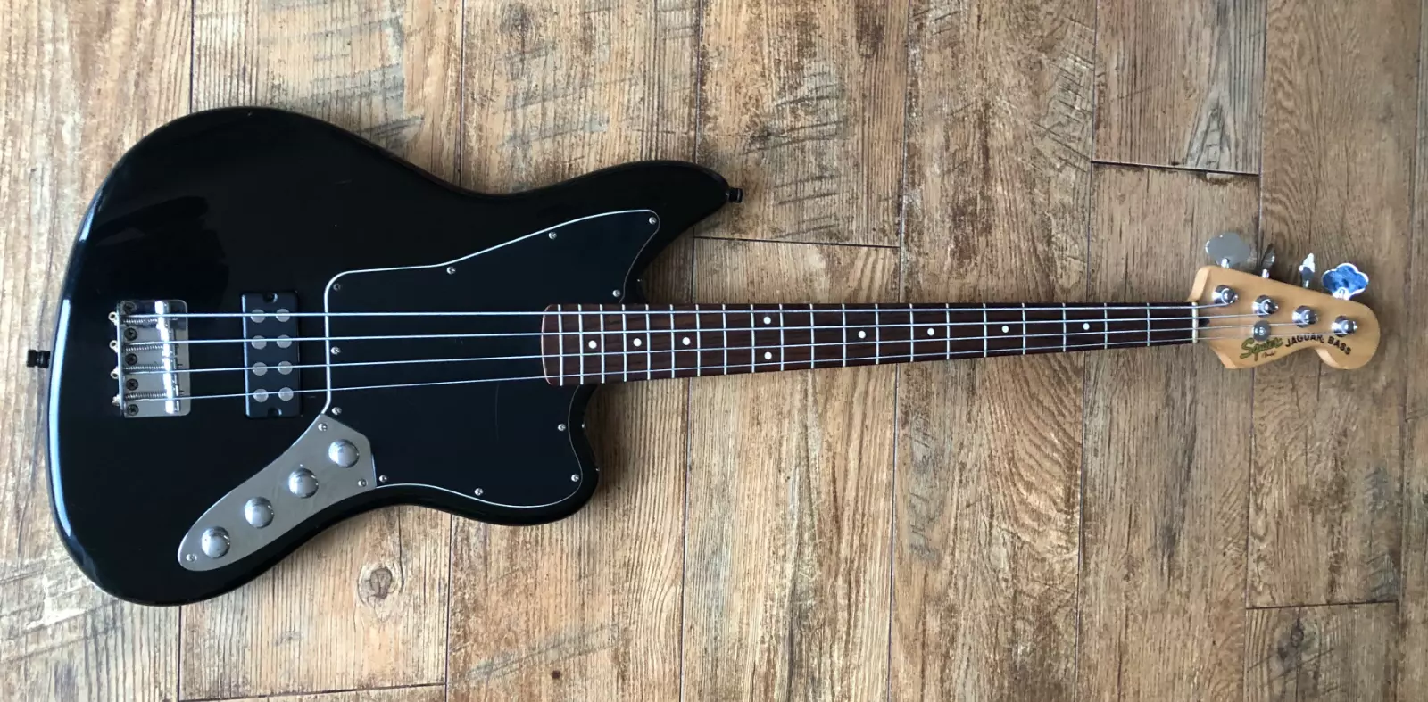 Bass guitar active pickups fender jaguar black