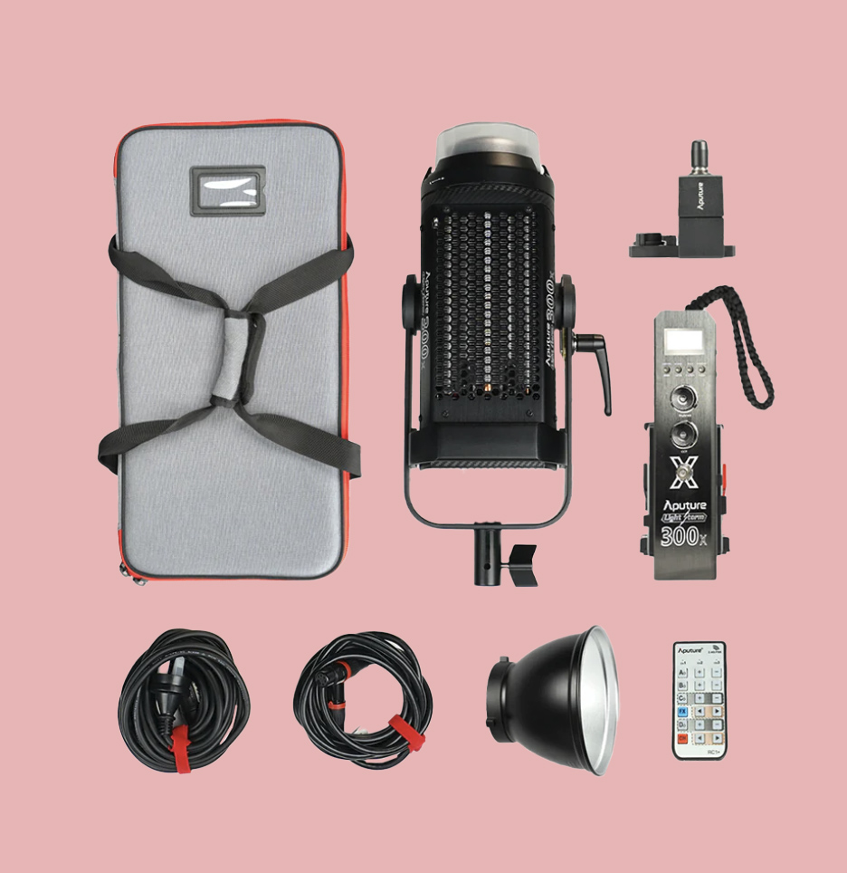 Aputure ls 300x bi-colour led video light - bowens s mount. comes with barn doors and filter