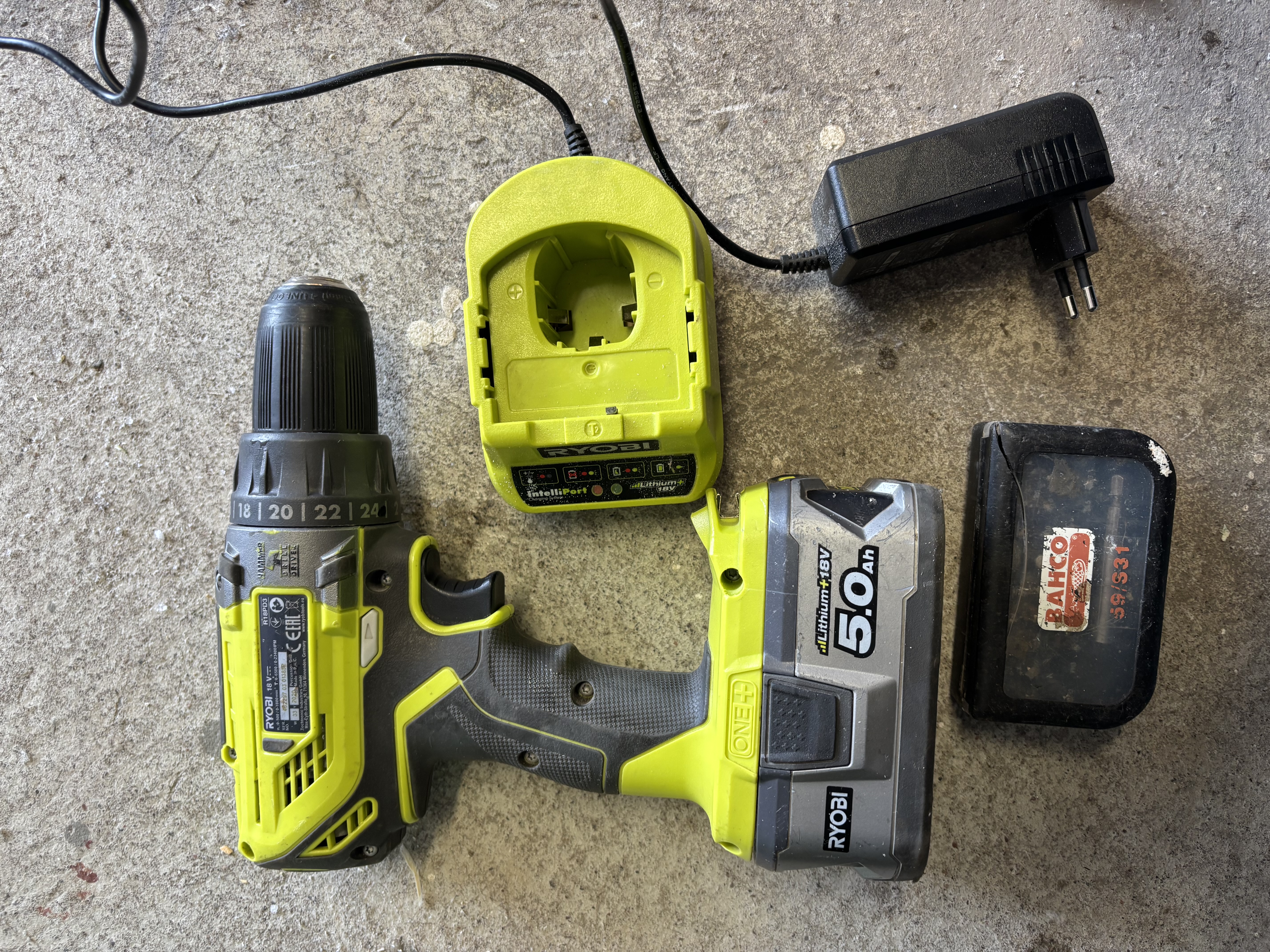 Ryobi ruuvinväännin teräsarjoin