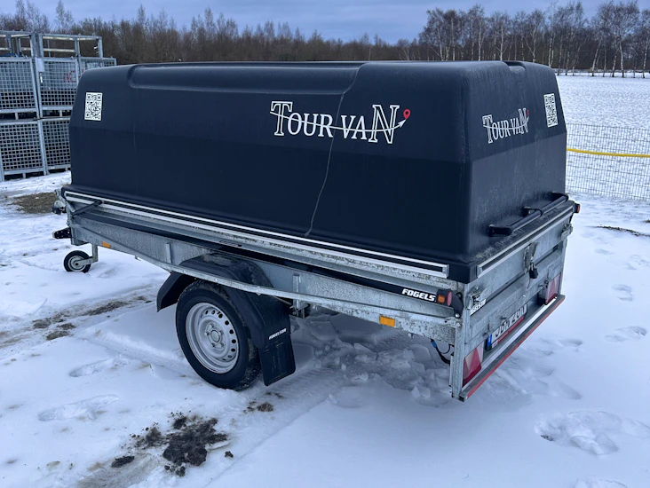 Fogelsta släp med kåpa 750kg uthyres