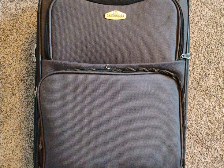 Roller luggage suitcase
