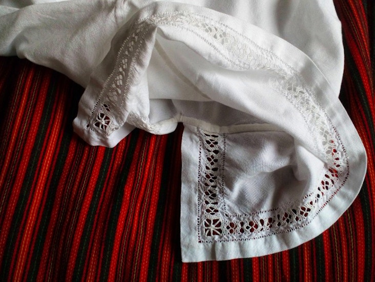 Valkealan kansallispuku koko xxl / 46-50