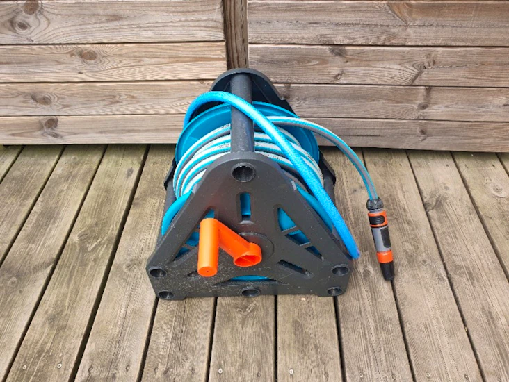 Vattenslang på vinda