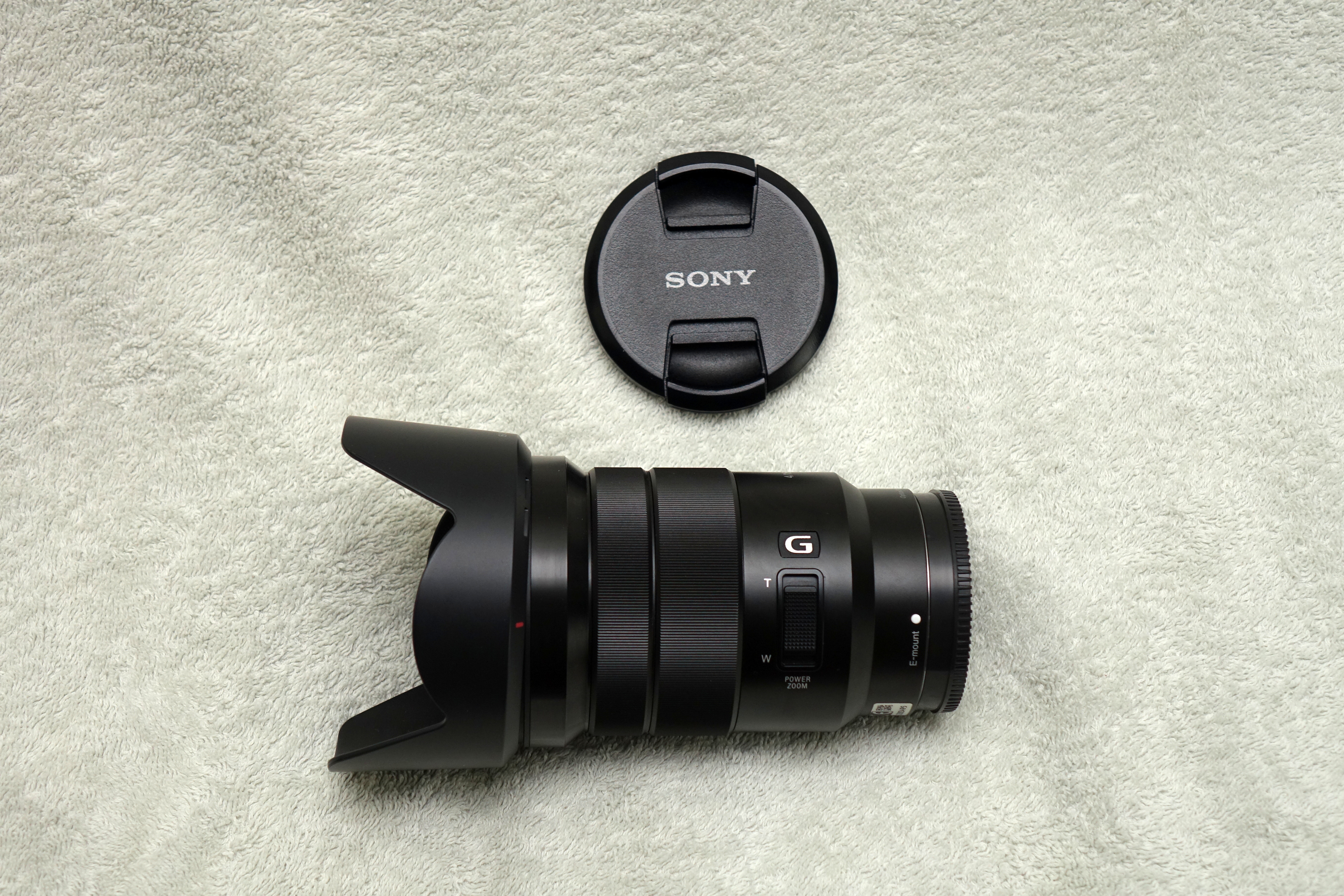 Sony g (zeiss) 18-105mm f4 power zoom oss lens (sony e-mount)