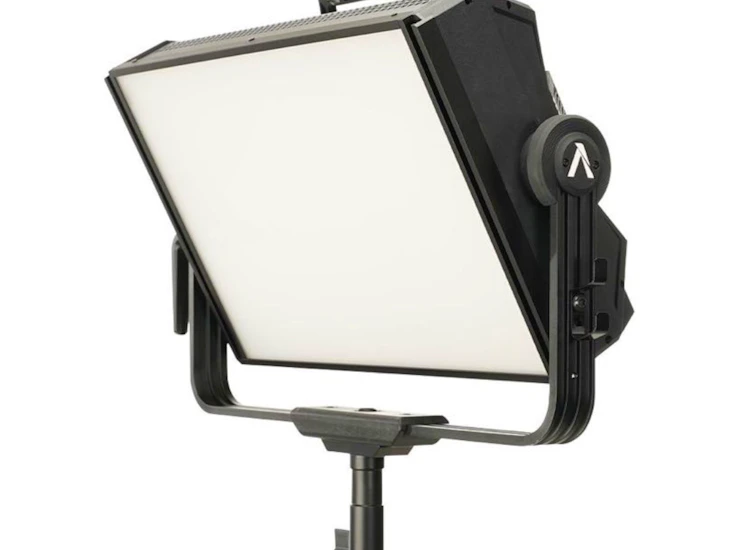 Aputure nova p300c