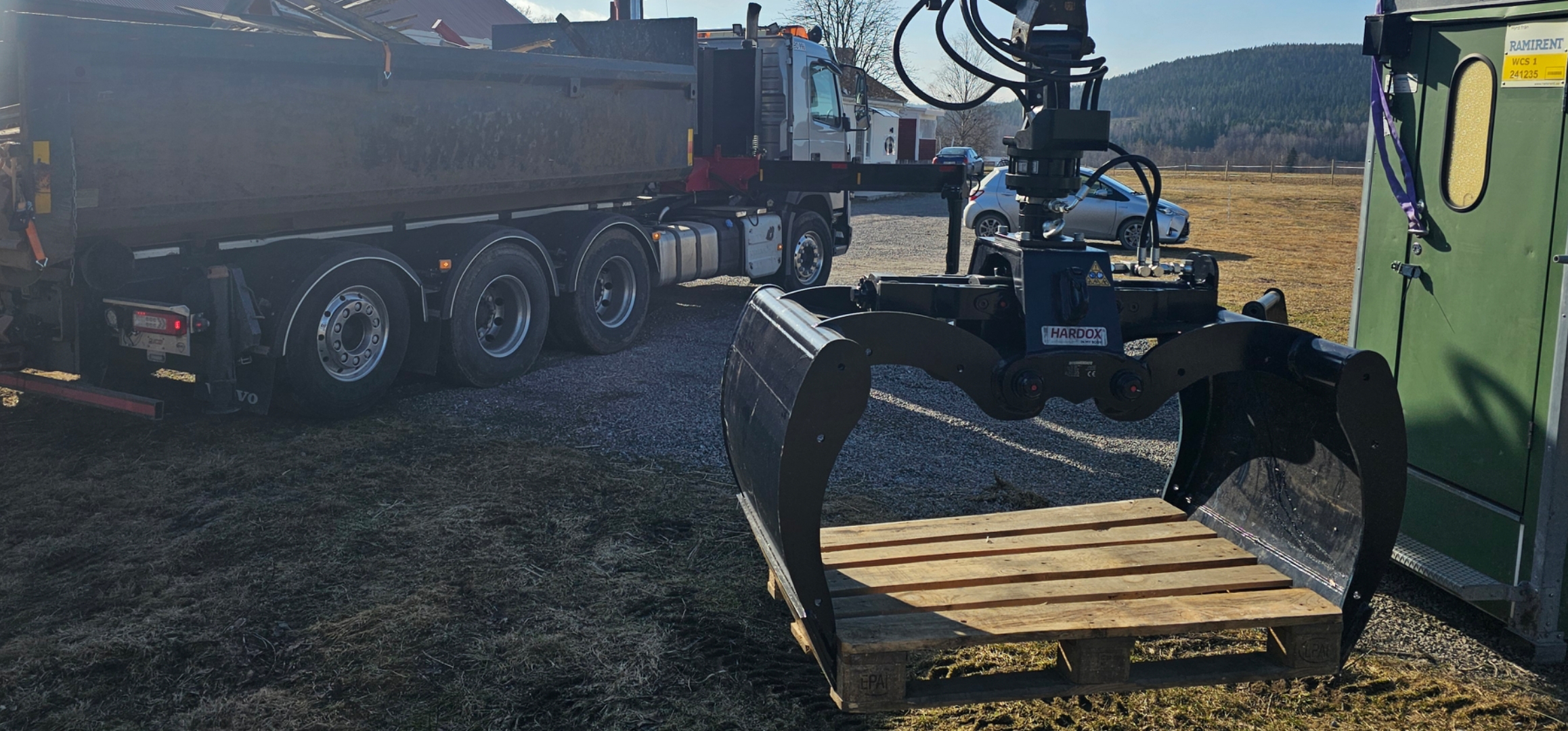 Intermecato 400 liter skopa / grip med rotator