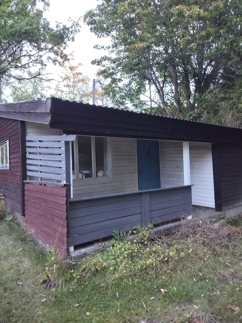 Rymligt förråd ca 25 m² – fristående gästhus i norrtälje
