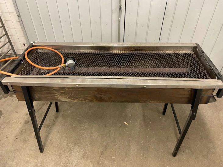 Makkaragrilli, paellapannu, nakkikeitin, kahvinkeitin