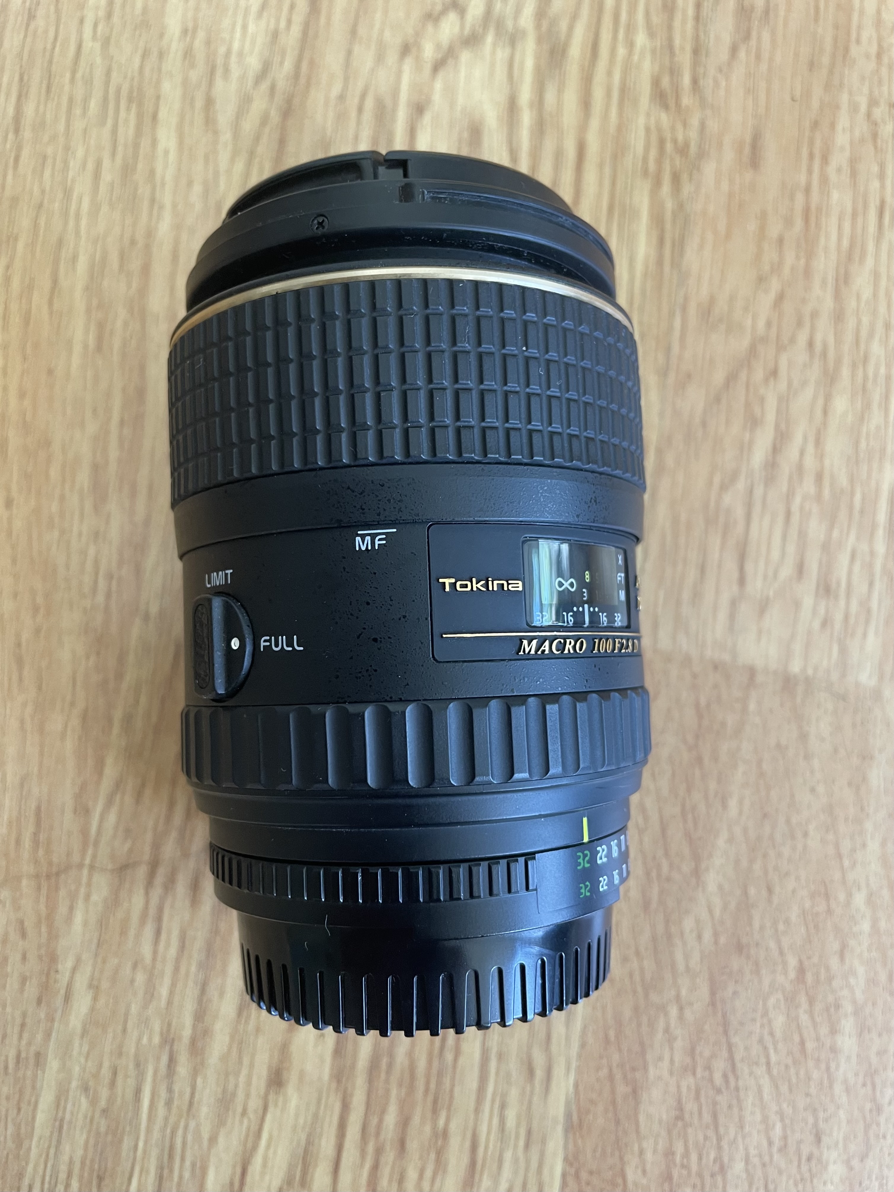 Tokina 100mm. 2.8 macro at-x pro