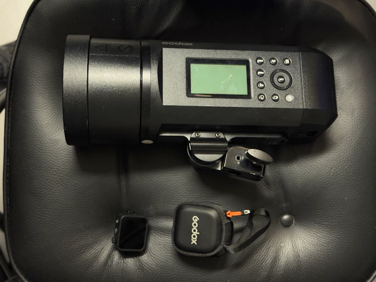 Tehokas godox ad600 pro -akkusalama + godox x3 nano -salamalähetin sony-kameroille