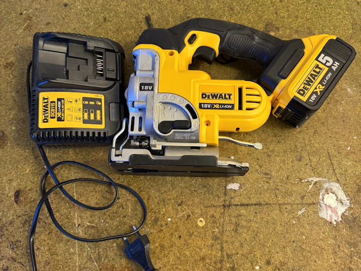 Dewalt dcs331 stikksag