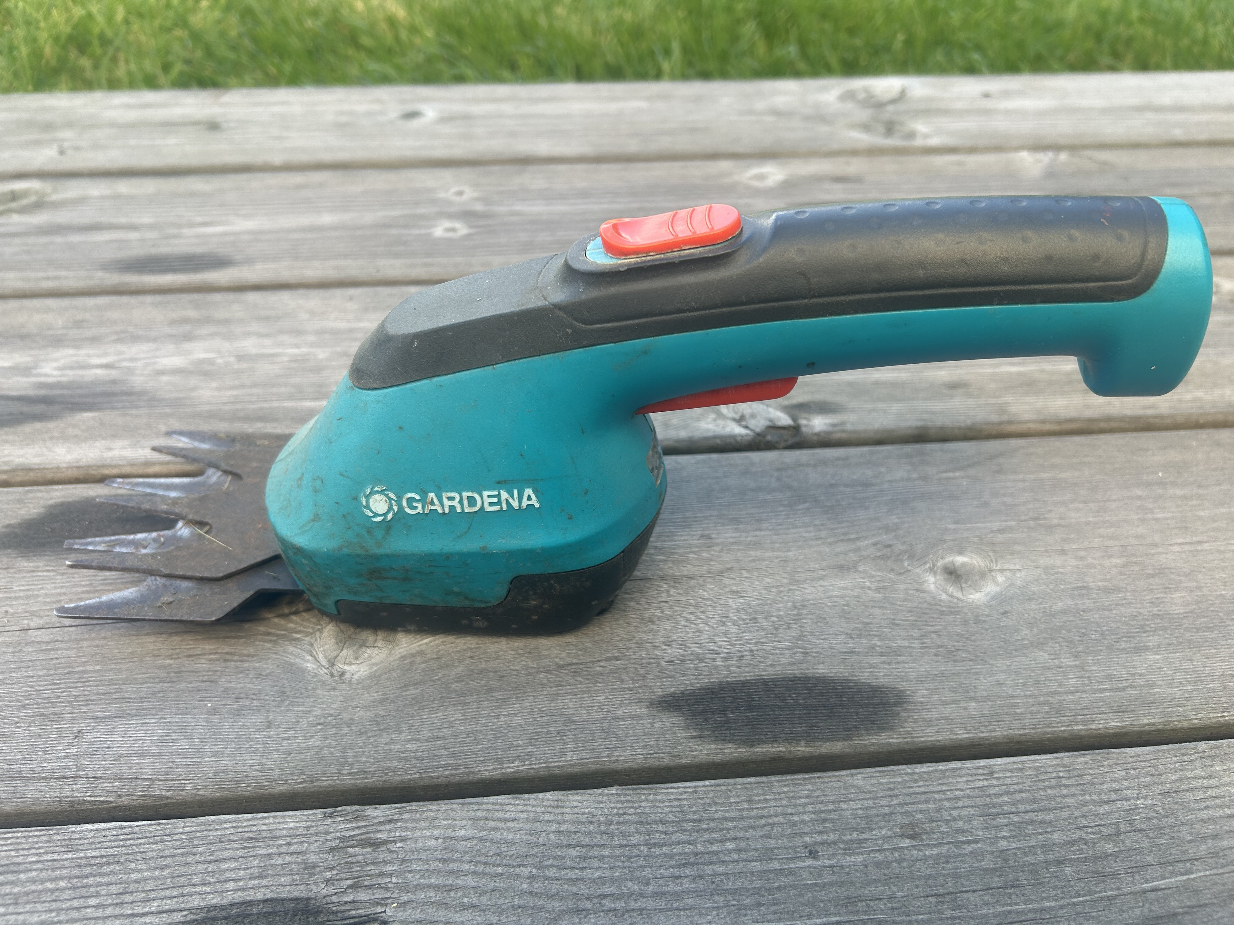 Gardena gressaks accucut li