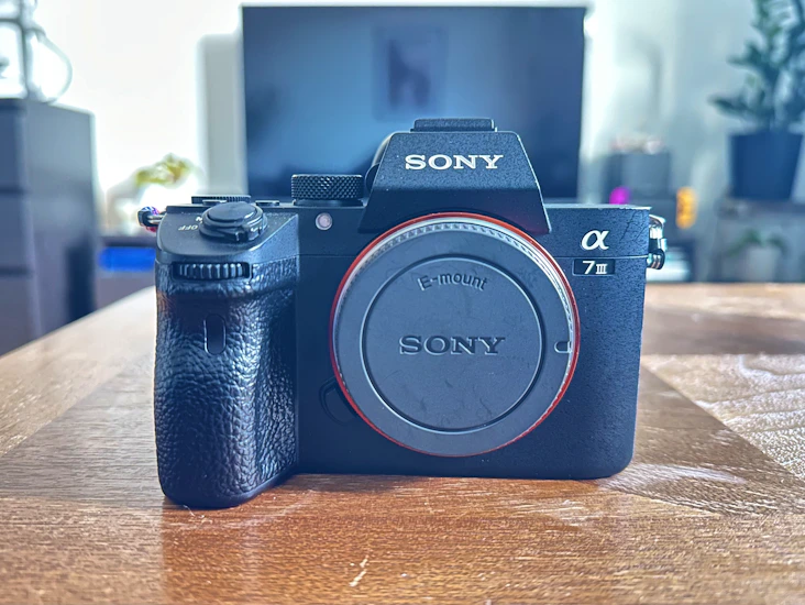 Sony a7 iii – full frame mirrorless camera