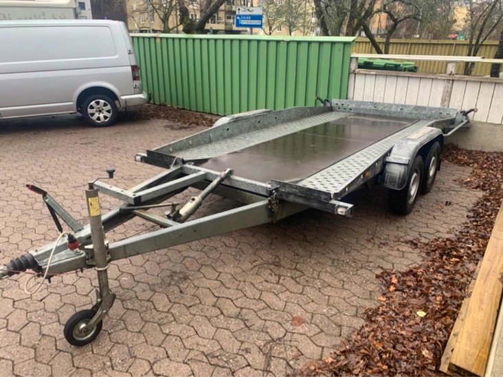 Bil transports släp