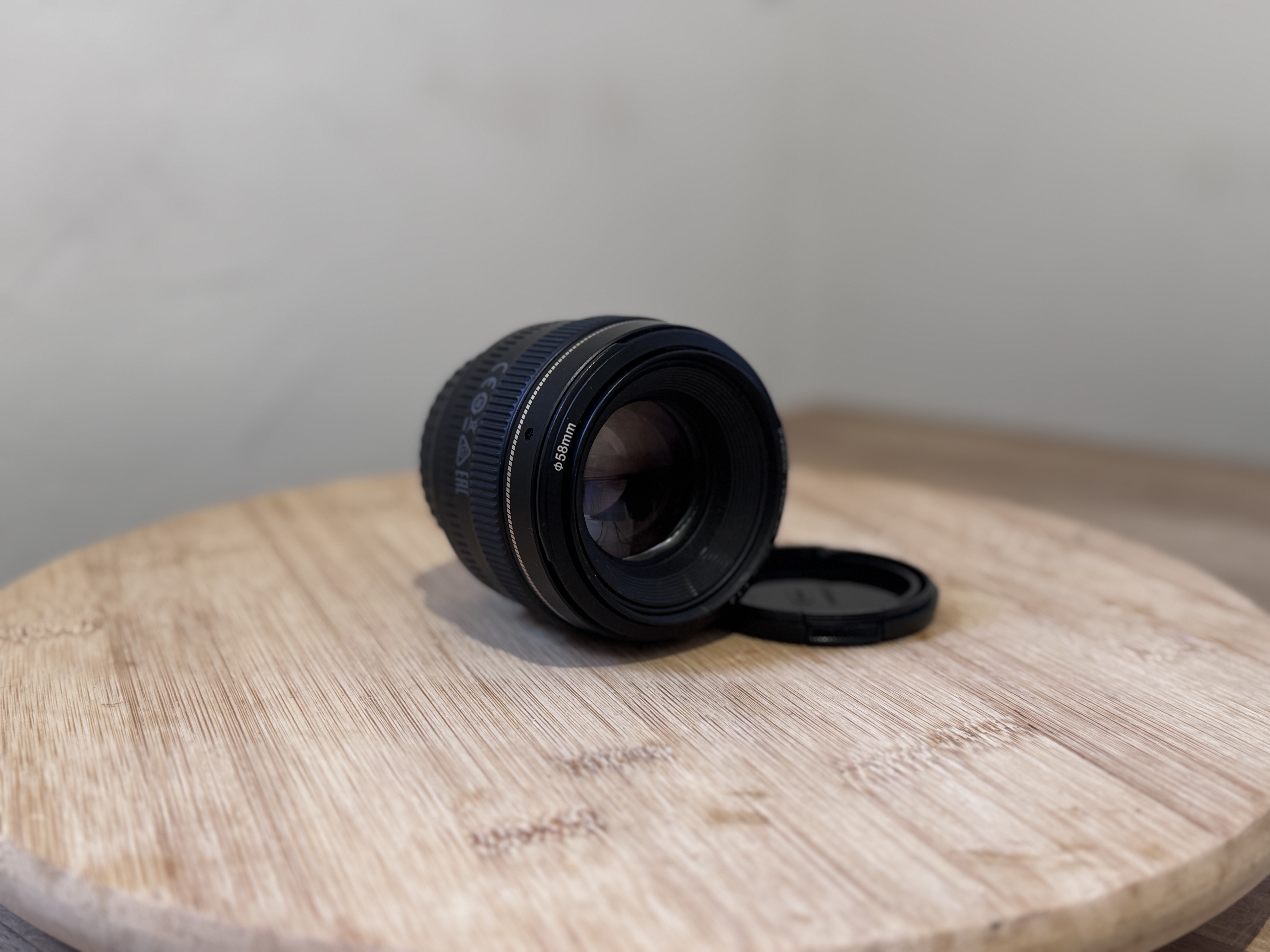 Canon ef 50mm f/1.4 usm lens