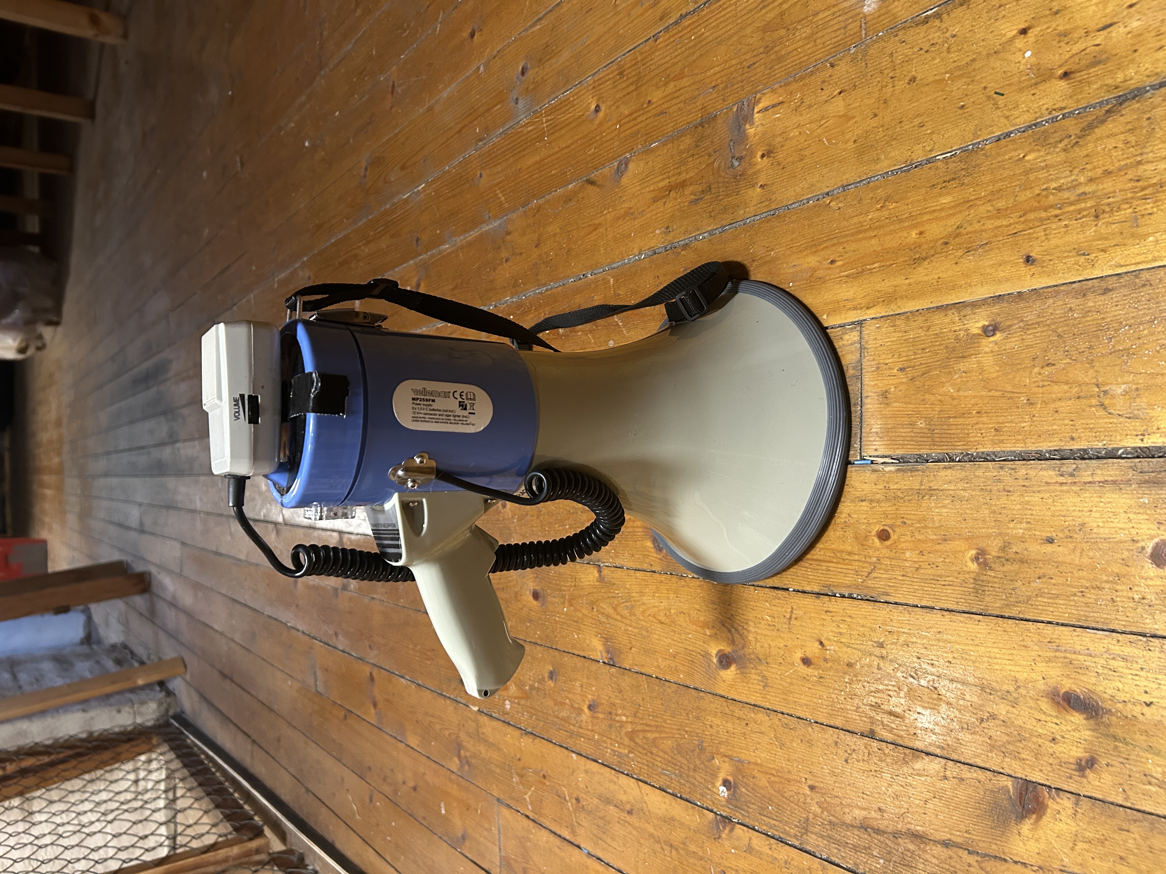 Megafon med sirenefunksjon