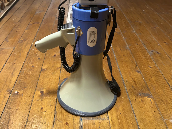 Megafon med sirenefunksjon