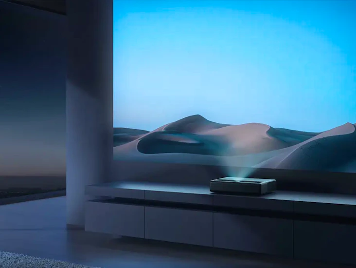 Ultra short throw projektor 4k 150 tommer!